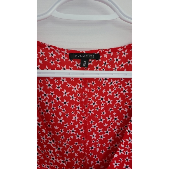 NWOT Dynamite floral blouse - Picture 5 of 5